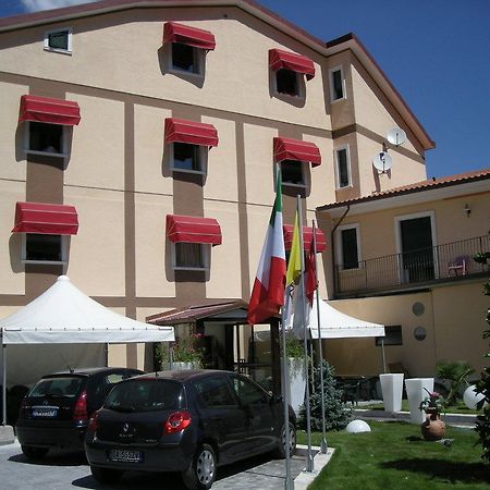 Hotel De Meis Capistrello Exterior foto