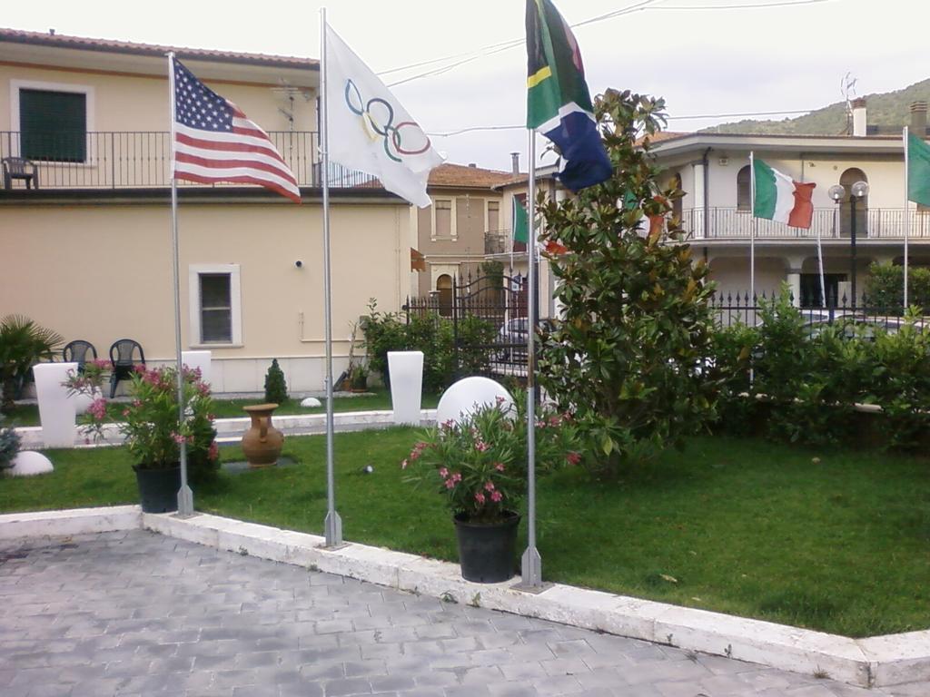 Hotel De Meis Capistrello Exterior foto